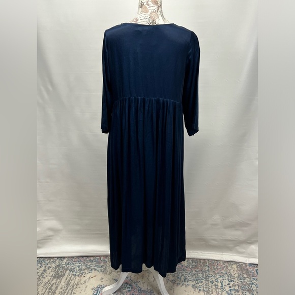🛍️ALTEREGO Navy blue medallion design front midi dress size M.‎ - Picture 4 of 12